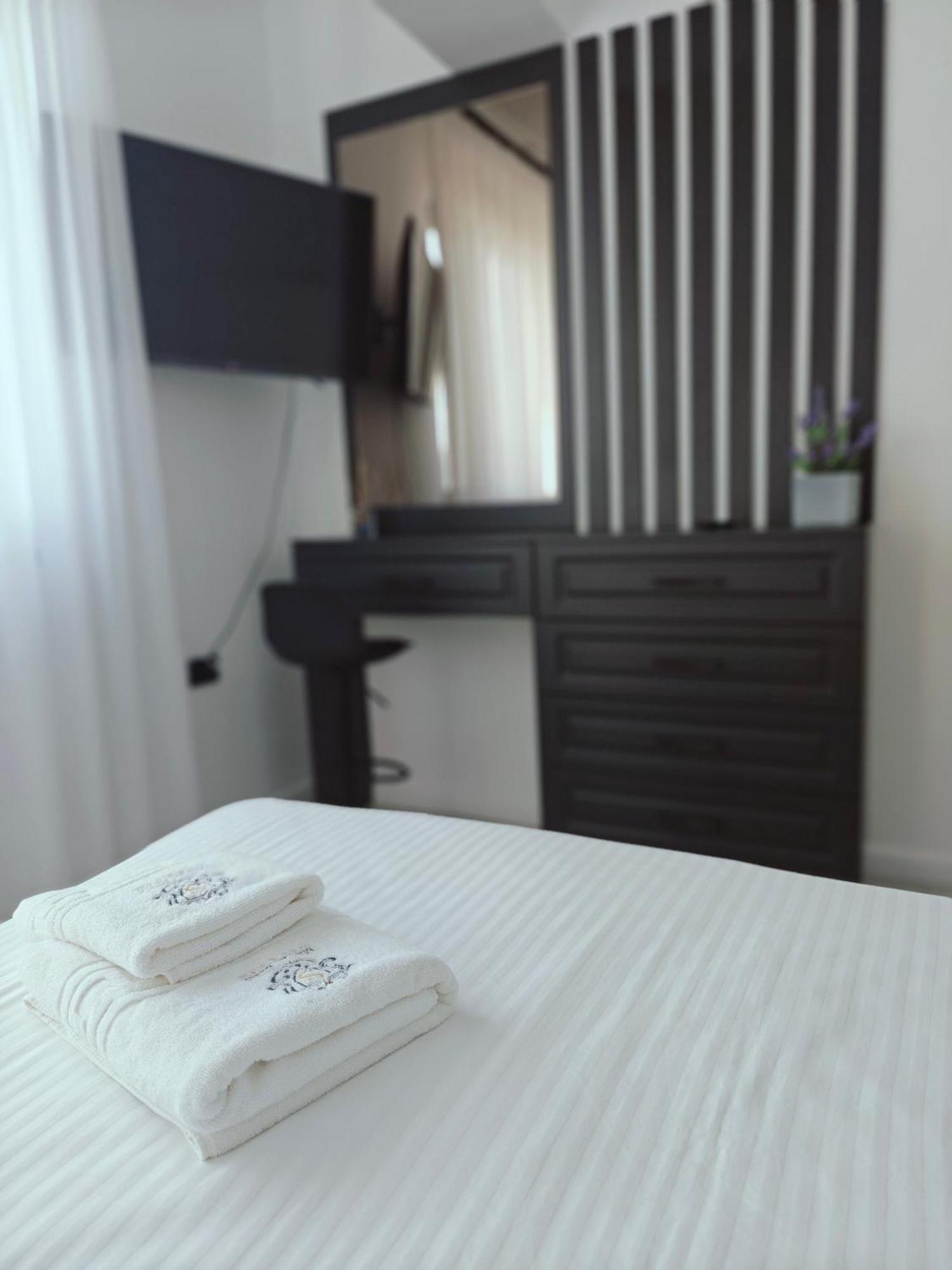 Mamaia Nord Vip Aparthotel Năvodari 외부 사진